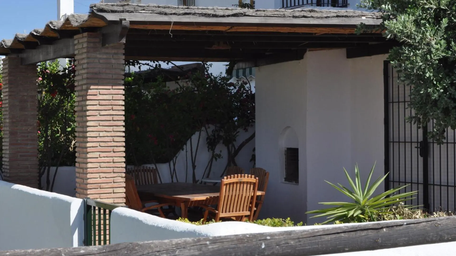 Adosado En La Bahia De Casares Villa Semesterbostad