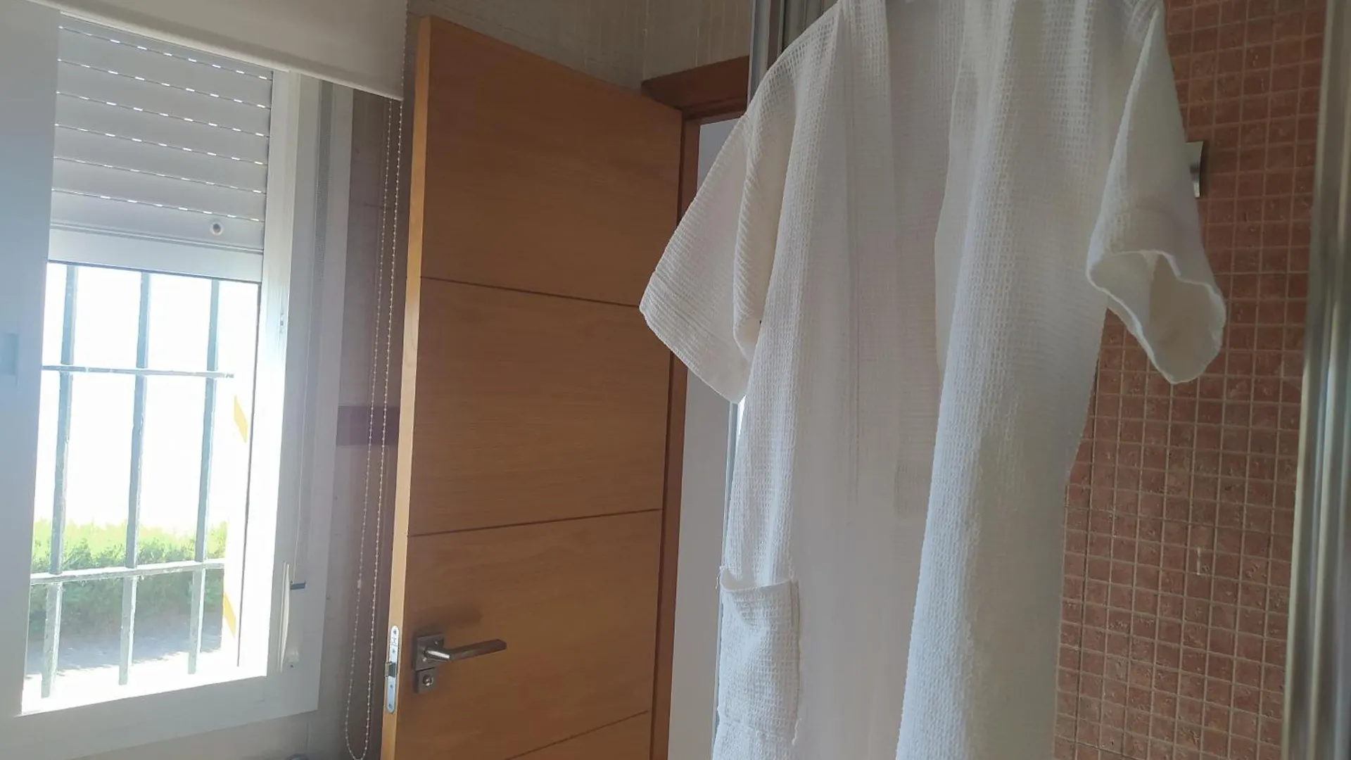 Semesterbostad Adosado En La Bahia De Casares Villa