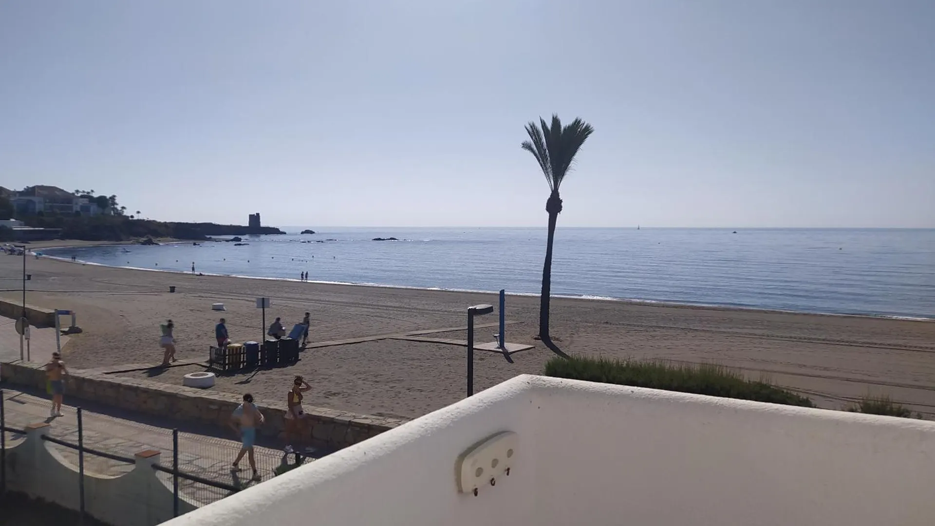 Adosado En La Bahia De Casares Villa