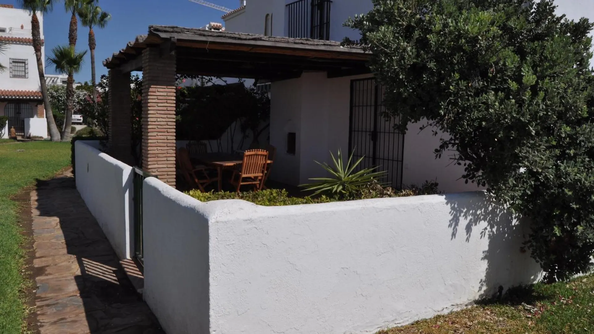 Adosado En La Bahia De Casares Villa 0*,  Spanien