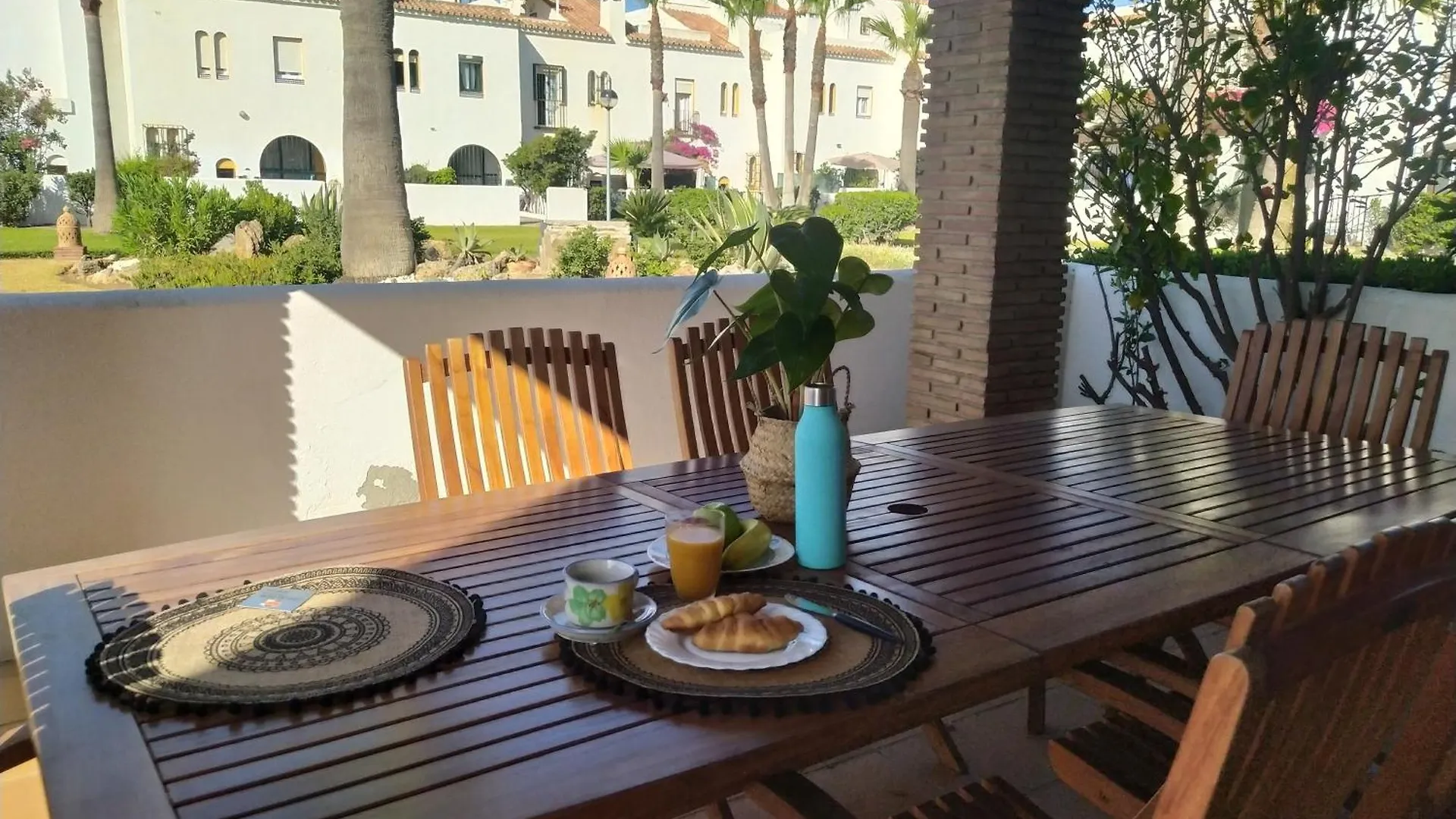 Adosado En La Bahia De Casares Villa Semesterbostad