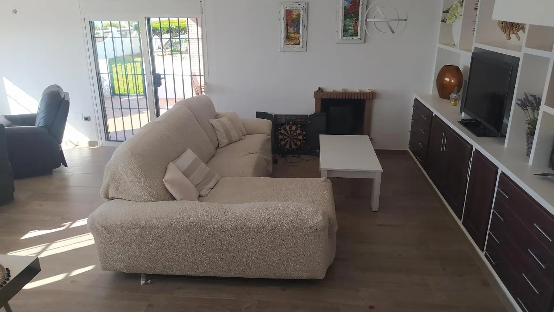 Semesterbostad Adosado En La Bahia De Casares Villa